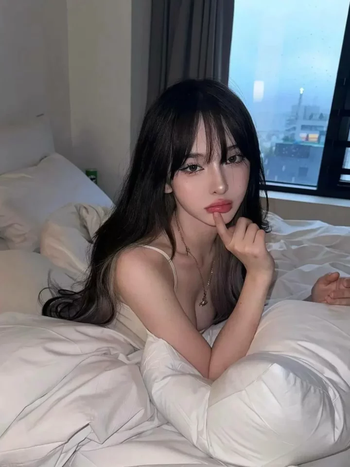 Anna Vietnamese Singapore Escort profile in GeyLang