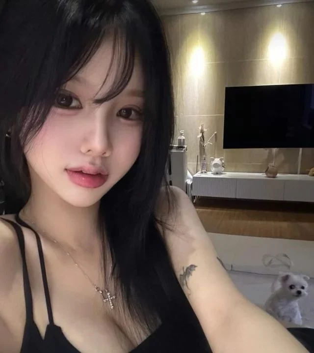 Anna Vietnamese Singapore Escort profile in GeyLang