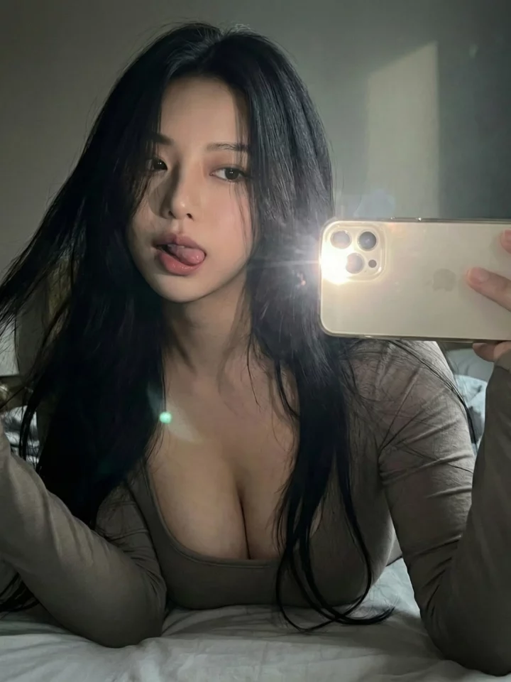 Daniella Korean Singapore Escort profile in GeyLang