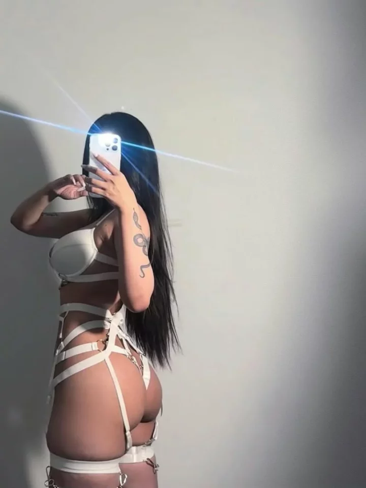 Huong Vietnamese Singapore Escort profile in Hou Gang