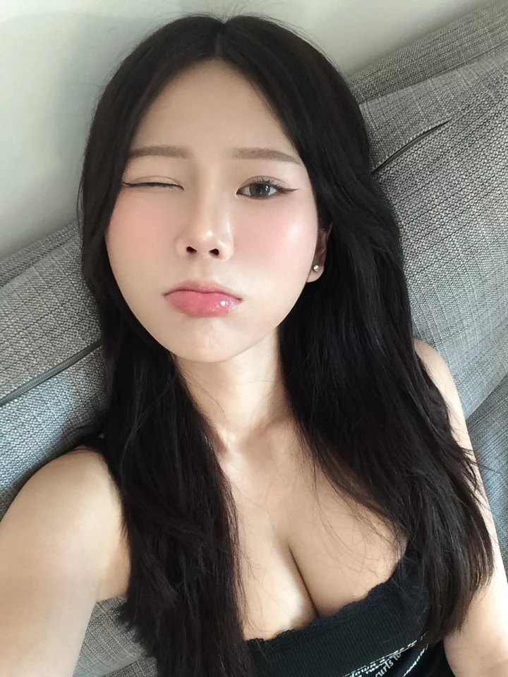 Julia Thailand Singapore Escort profile in Orchard