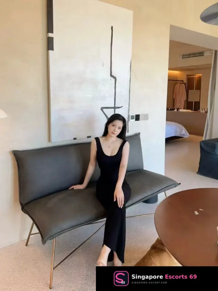 Annie Singapore Escort in Apartment — profile photo 7