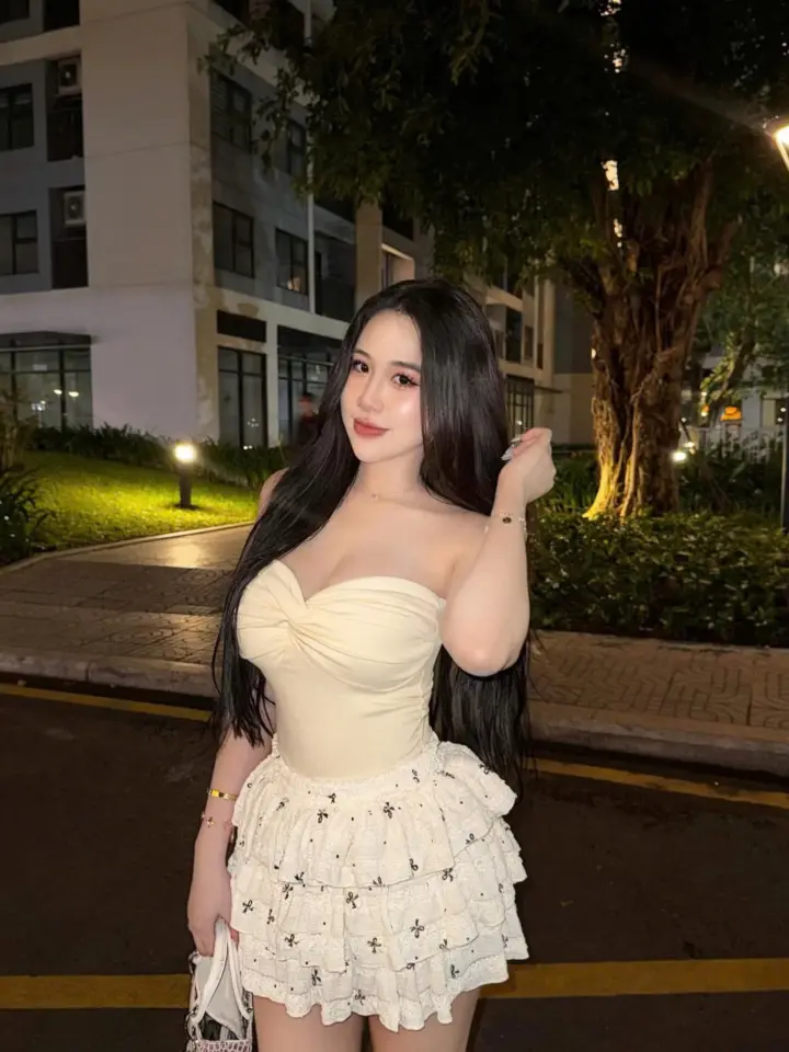 Dieu Y Singapore Escort gallery photograph and profile details
