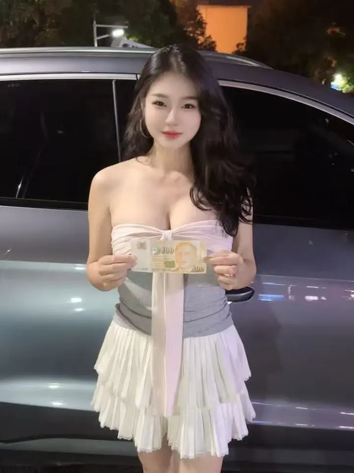 小雨 Singapore Escort in Central Area — profile photo 7