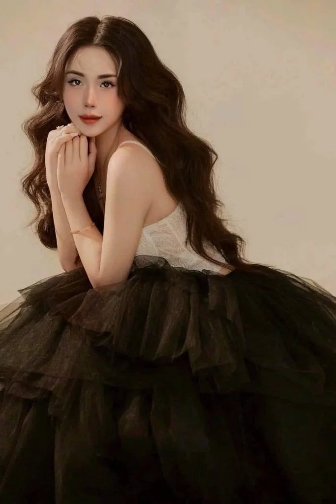 Additional visual reference for the Hanaa escort profile in Geylang