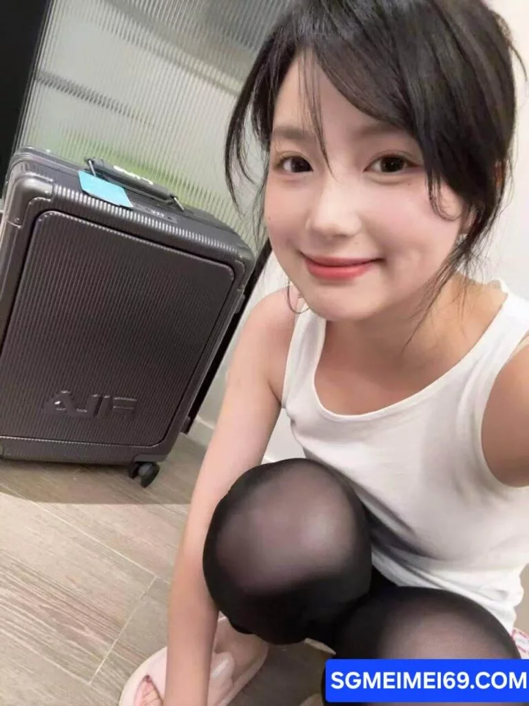 Professional portrait of QiaoYaNa Singapore Escort ID 2077