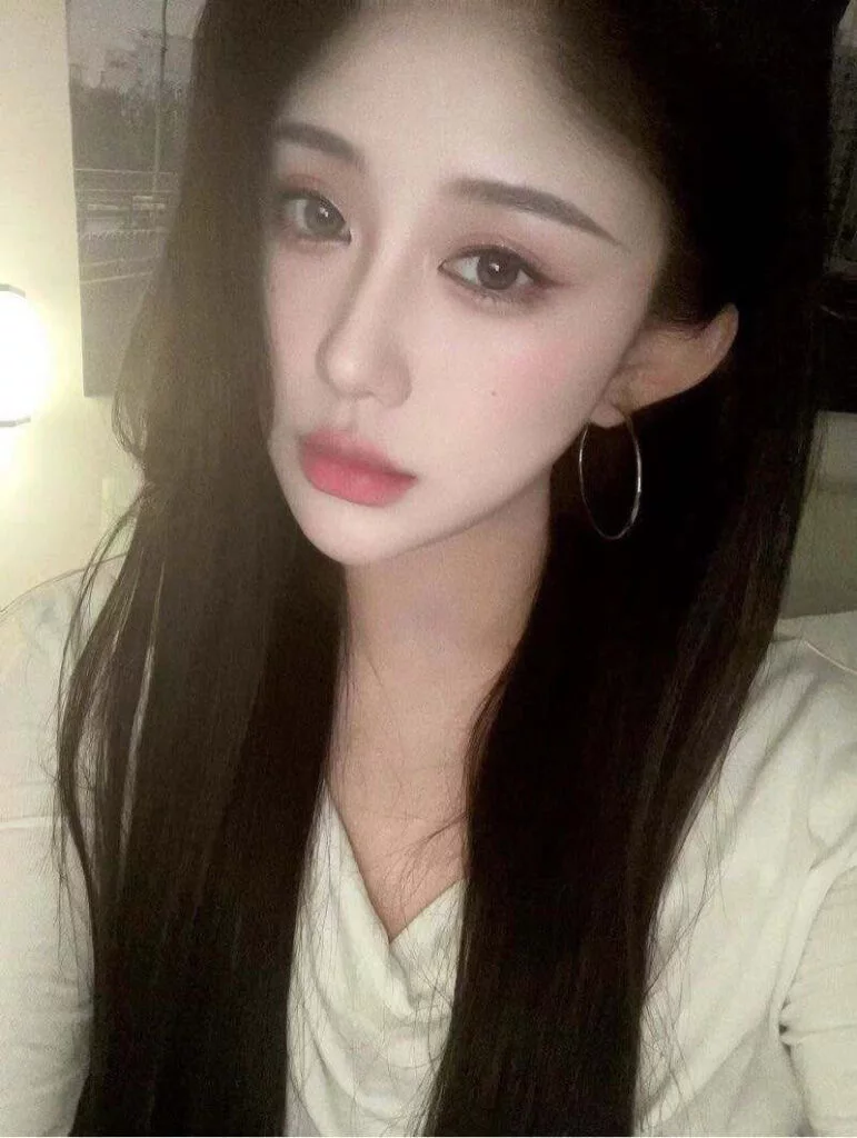 Meiqi SG Escort profile gallery image 1