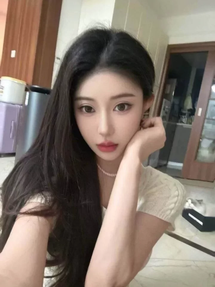 Meiqi SG Escort profile gallery image 2 Meiqi SG Escort profile gallery image 2